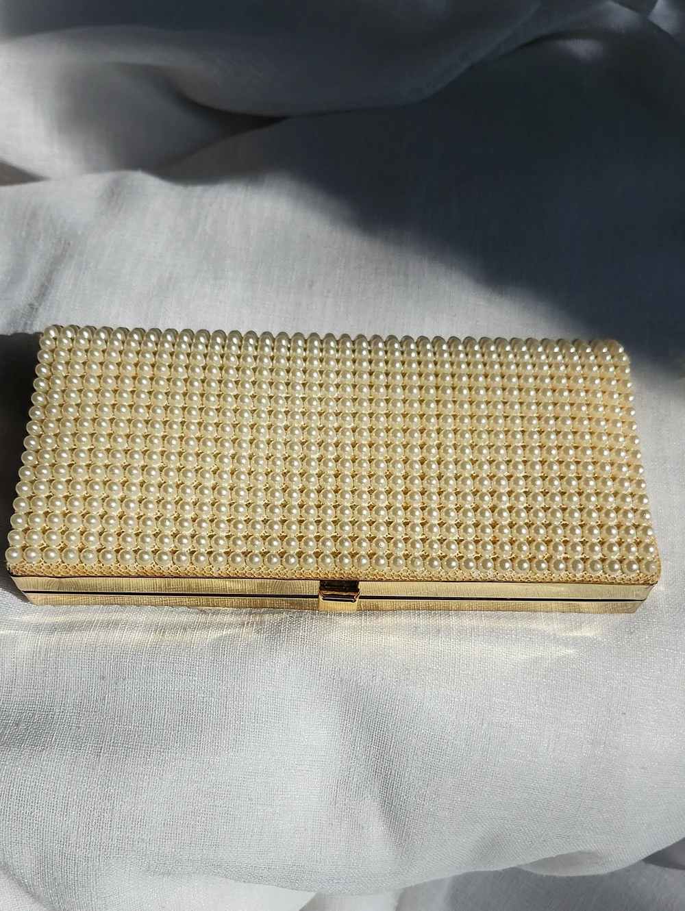 JR USA Ex Cond Vintage 50's Faux Pearl Gold Tone Snap Closure Box Clutch, $25